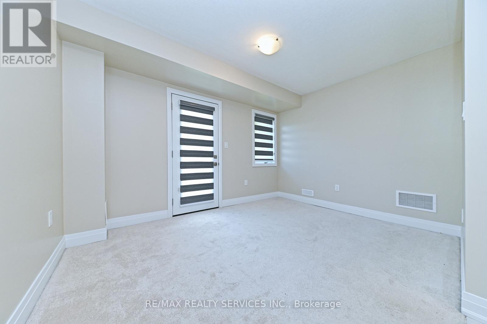52 HUMBERSTONE DRIVE - 7