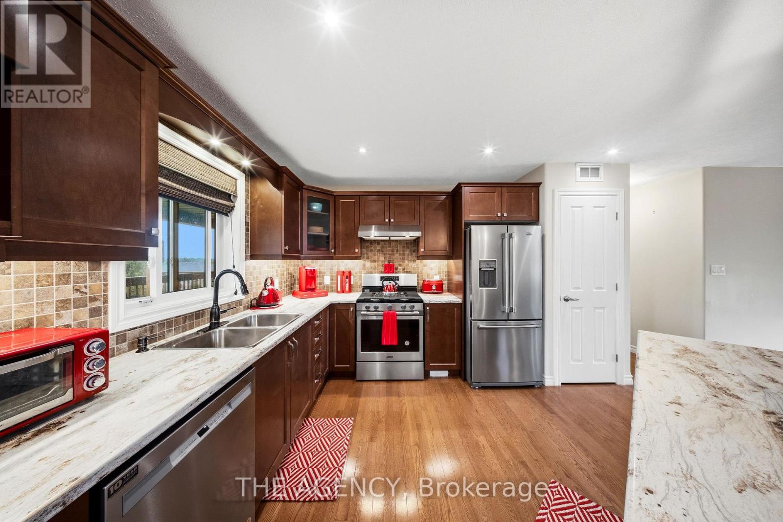 206 MEREDITH WAY - 12
