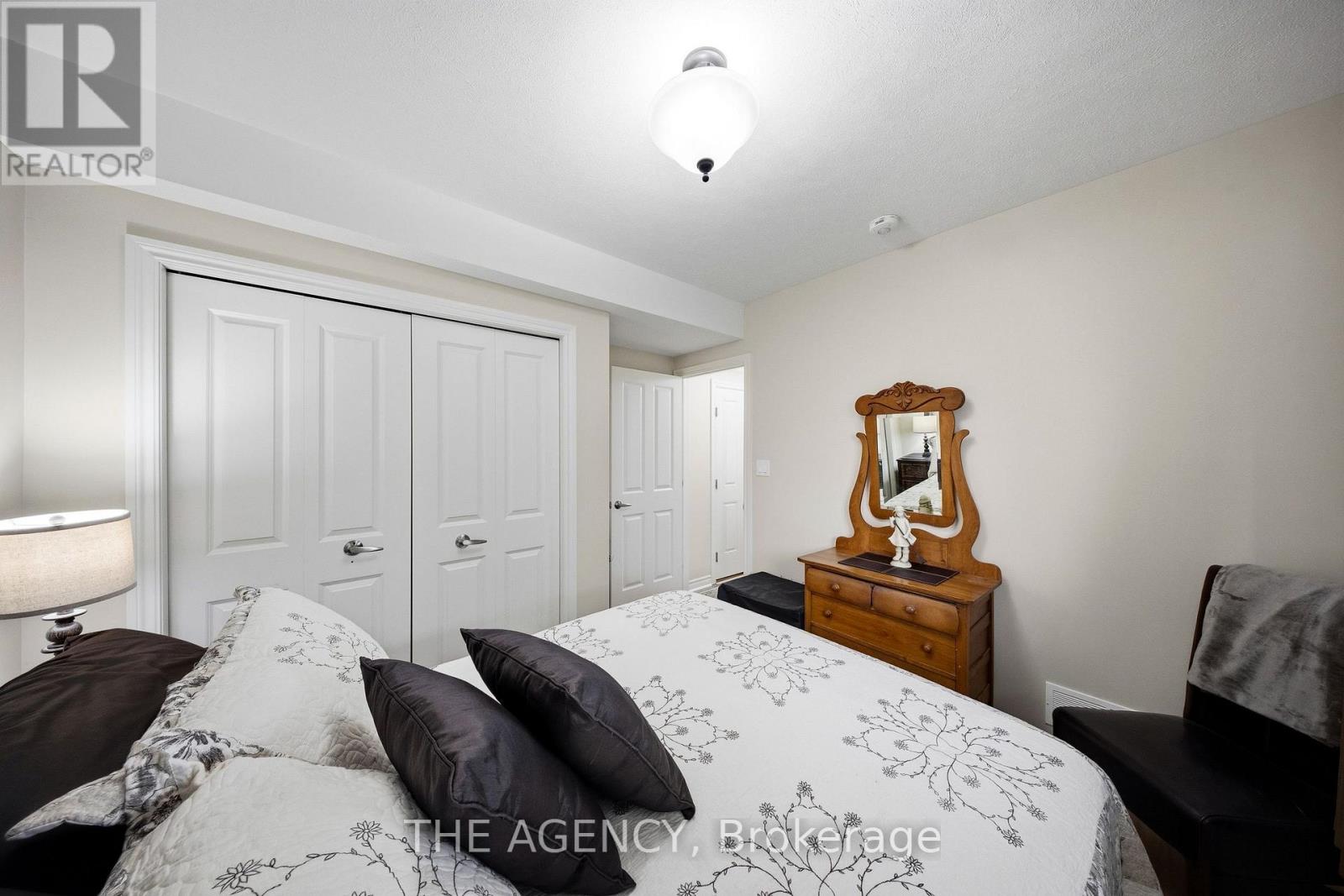 206 MEREDITH WAY - 30