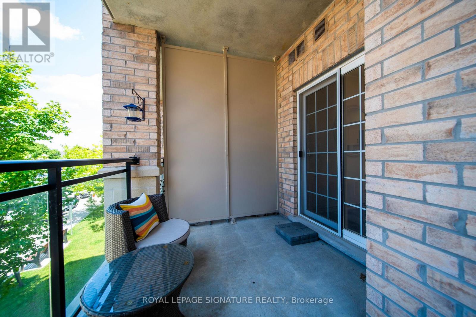 #228 1077 GORDON STREET - 16