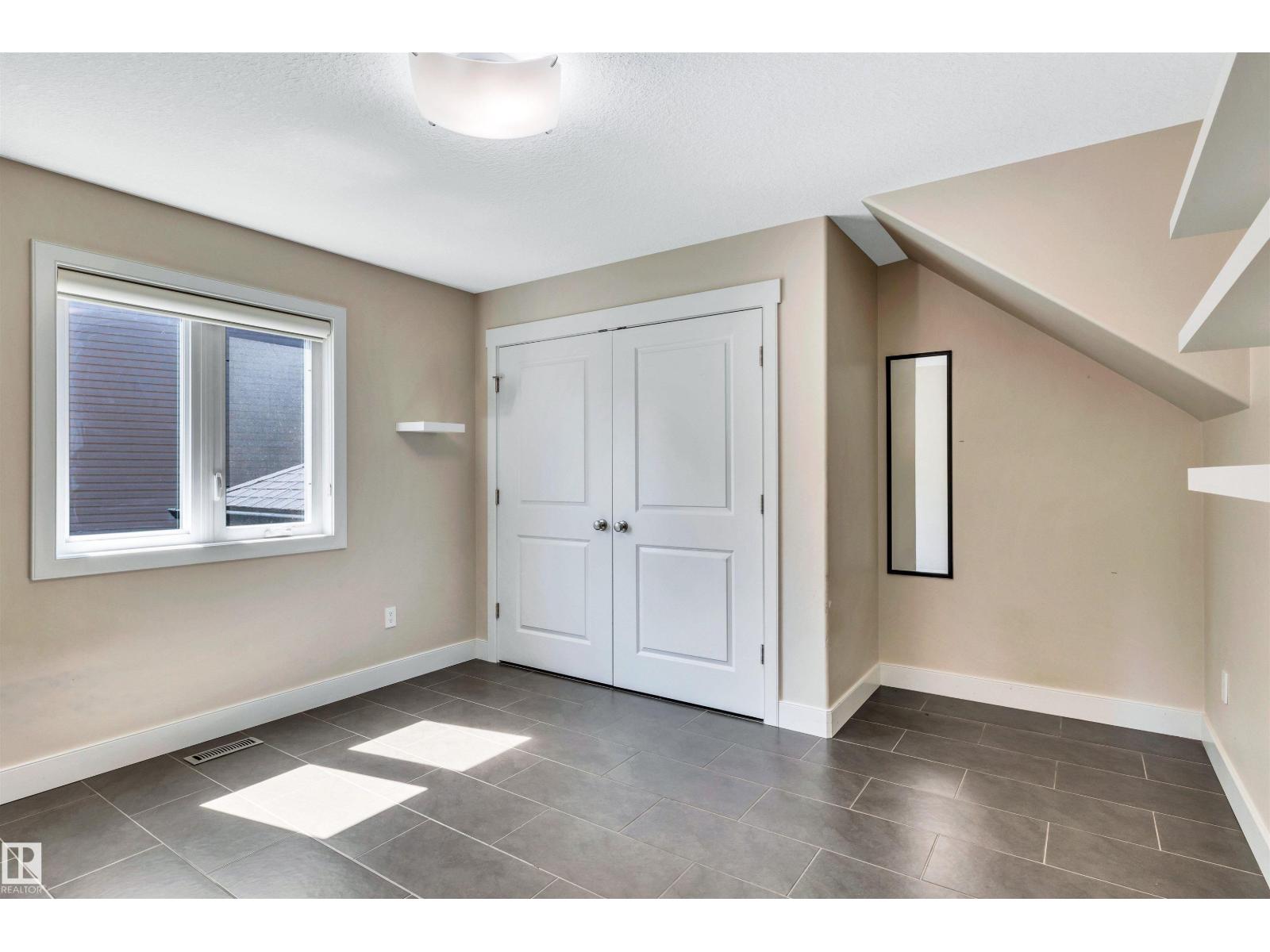 9 SHOREWOOD CR - 15