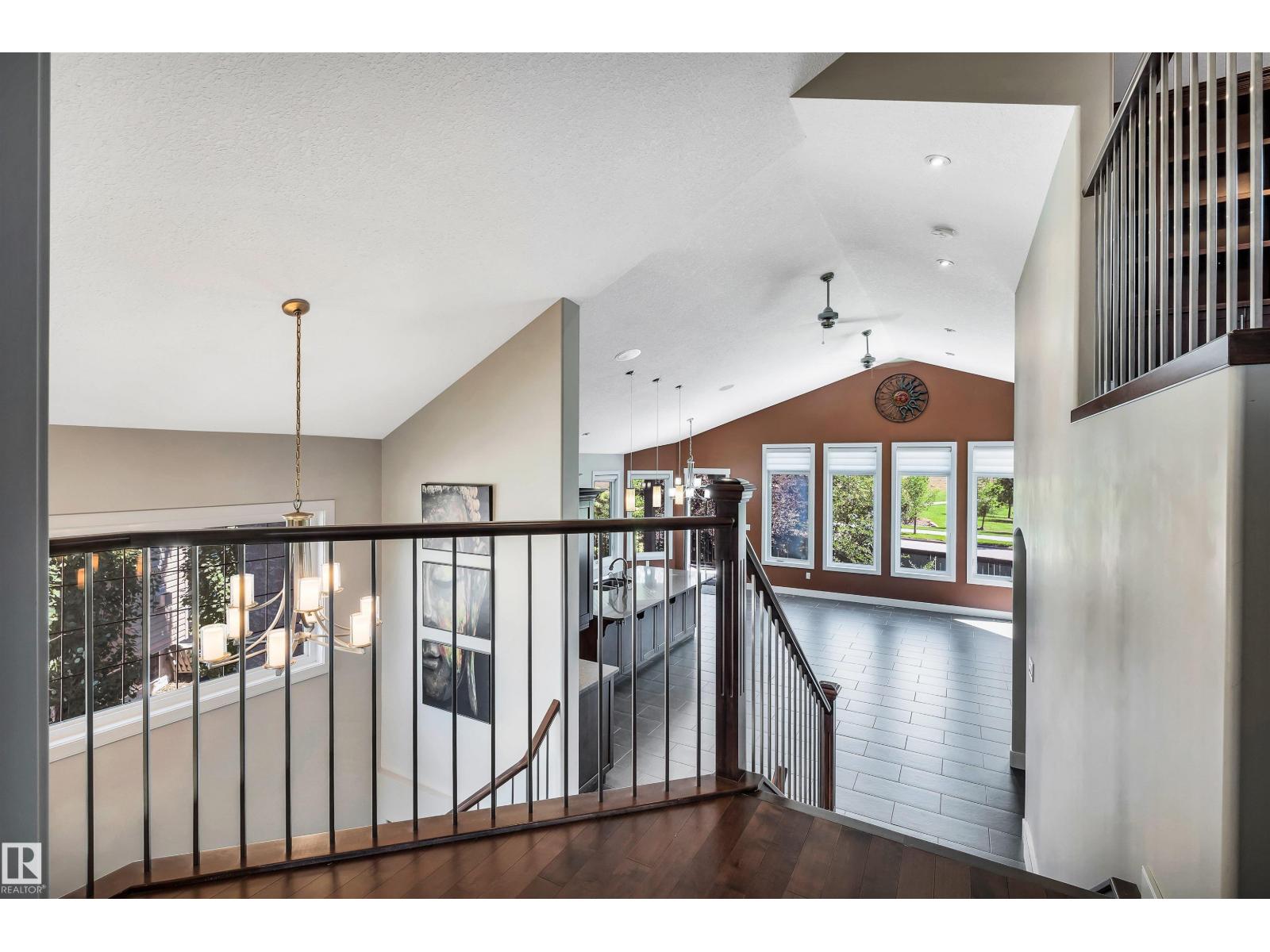9 SHOREWOOD CR - 20