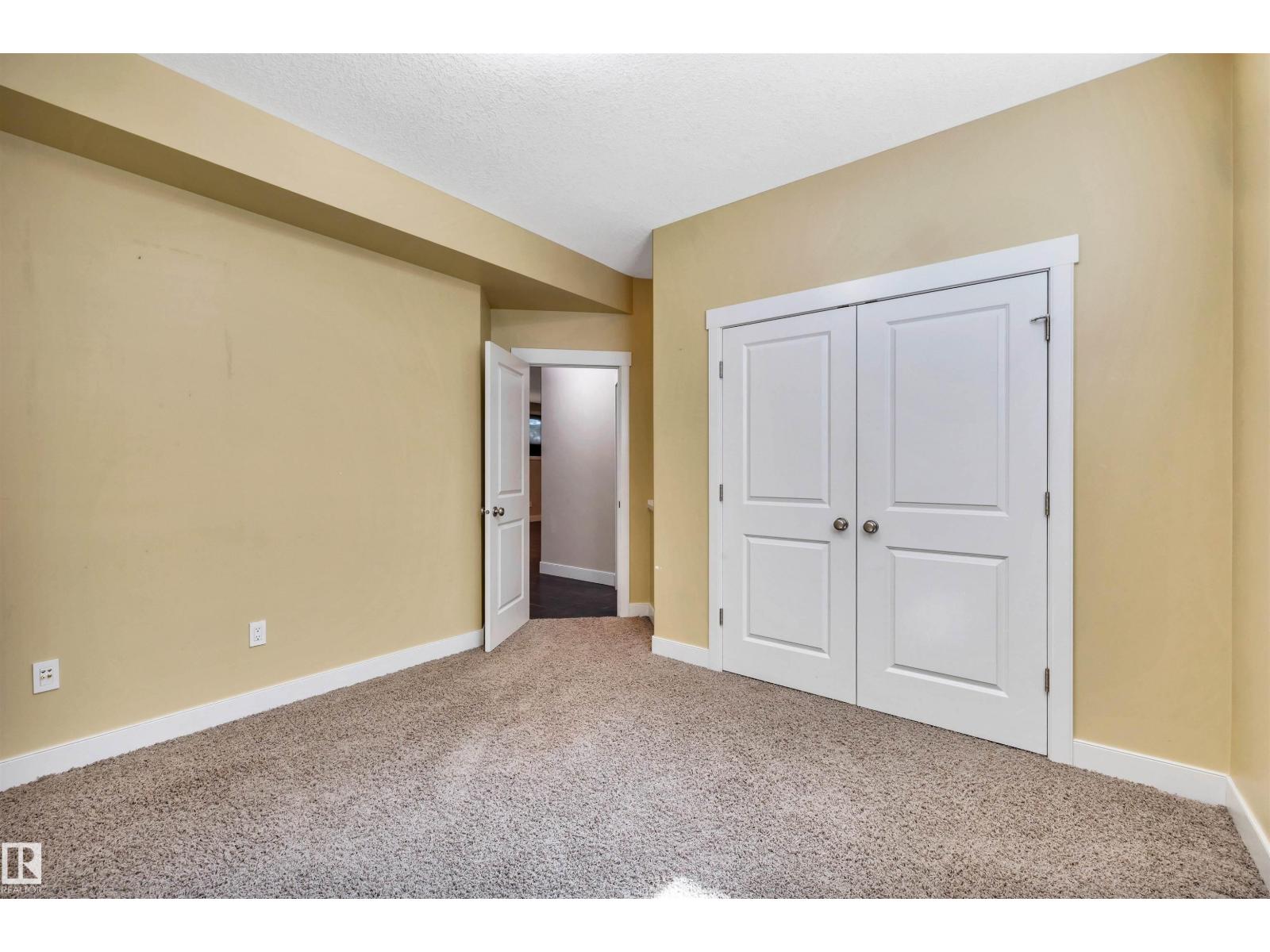 9 SHOREWOOD CR - 36