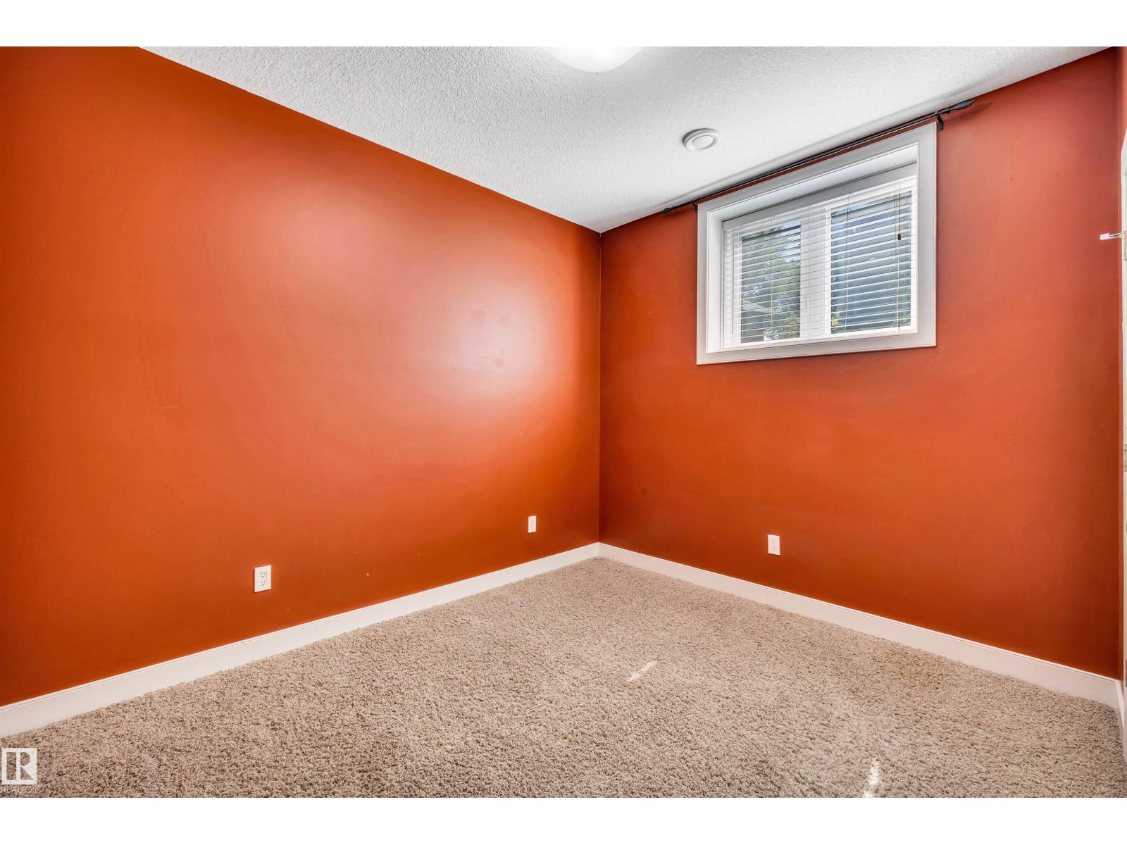 9 SHOREWOOD CR - 37