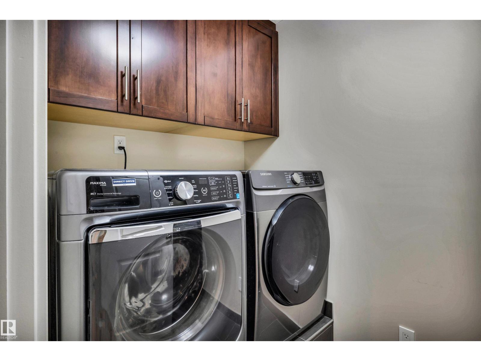 9 SHOREWOOD CR - 40