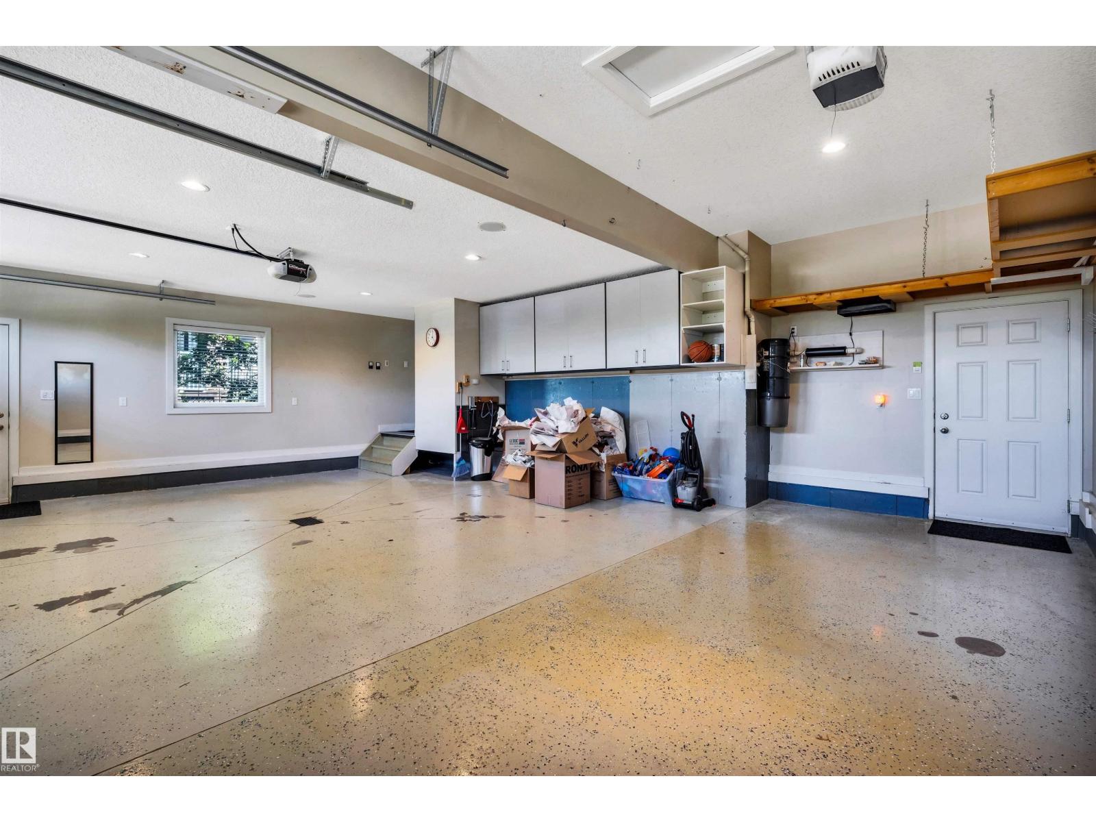 9 SHOREWOOD CR - 45