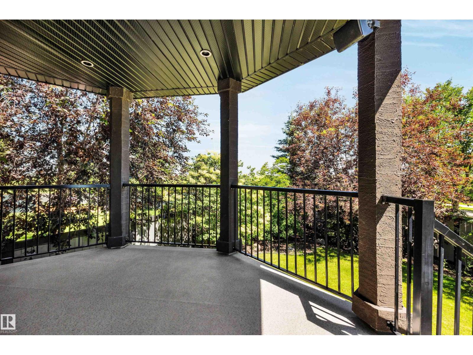 9 SHOREWOOD CR - 46