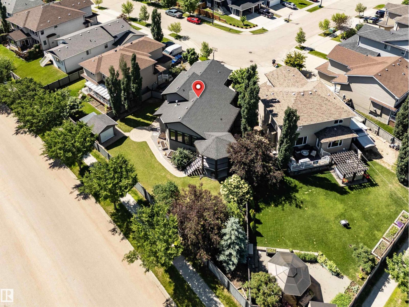 9 SHOREWOOD CR - 65