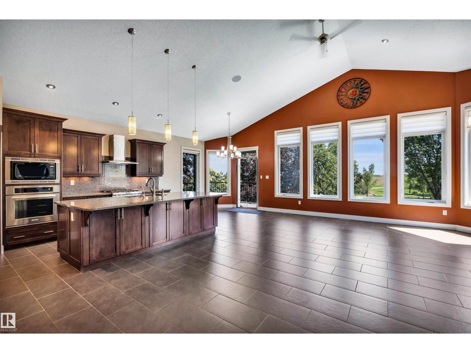 9 SHOREWOOD CR - 7