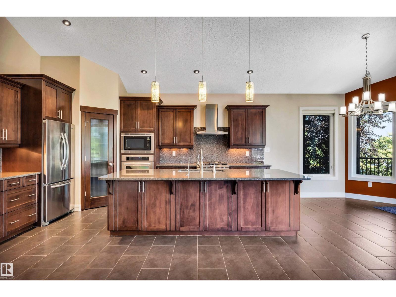 9 SHOREWOOD CR - 8