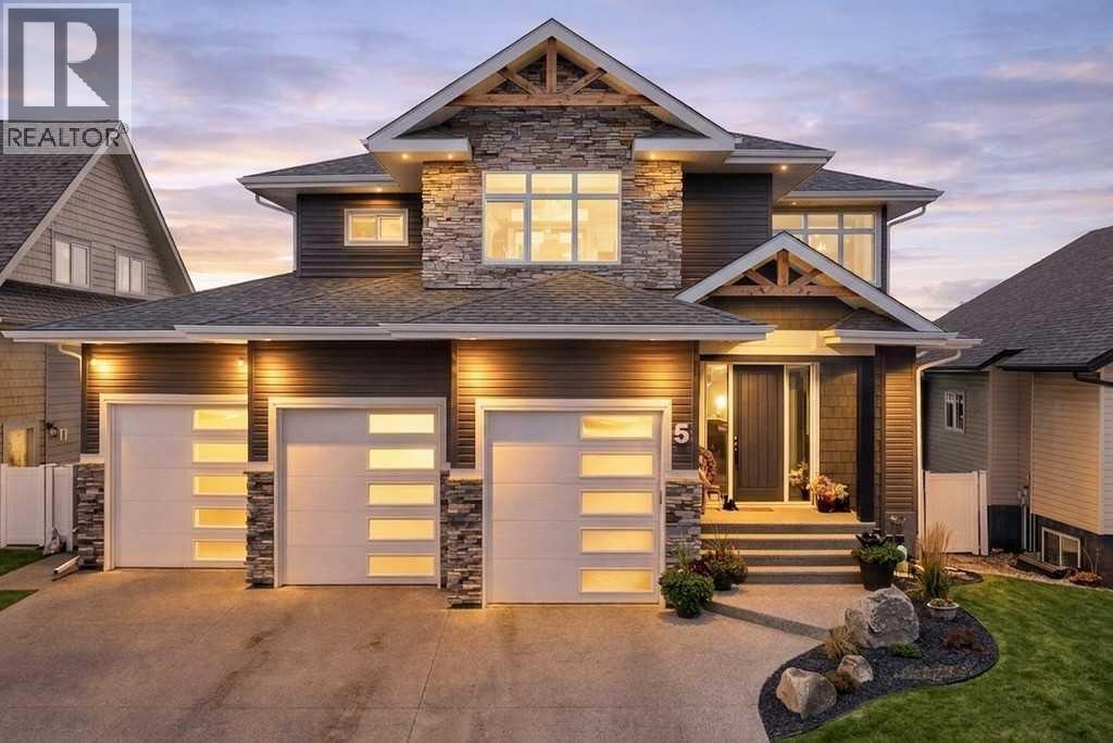 5 Leonard Close - 1