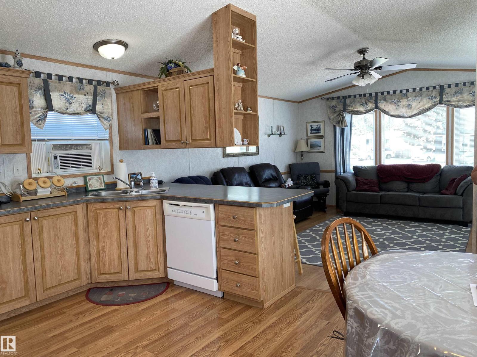 320 Evergreen PA NW - 11