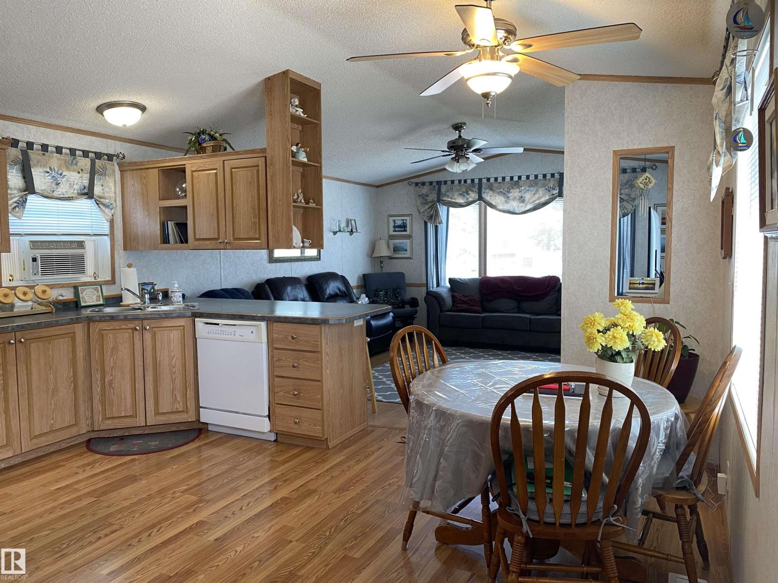 320 Evergreen PA NW - 12