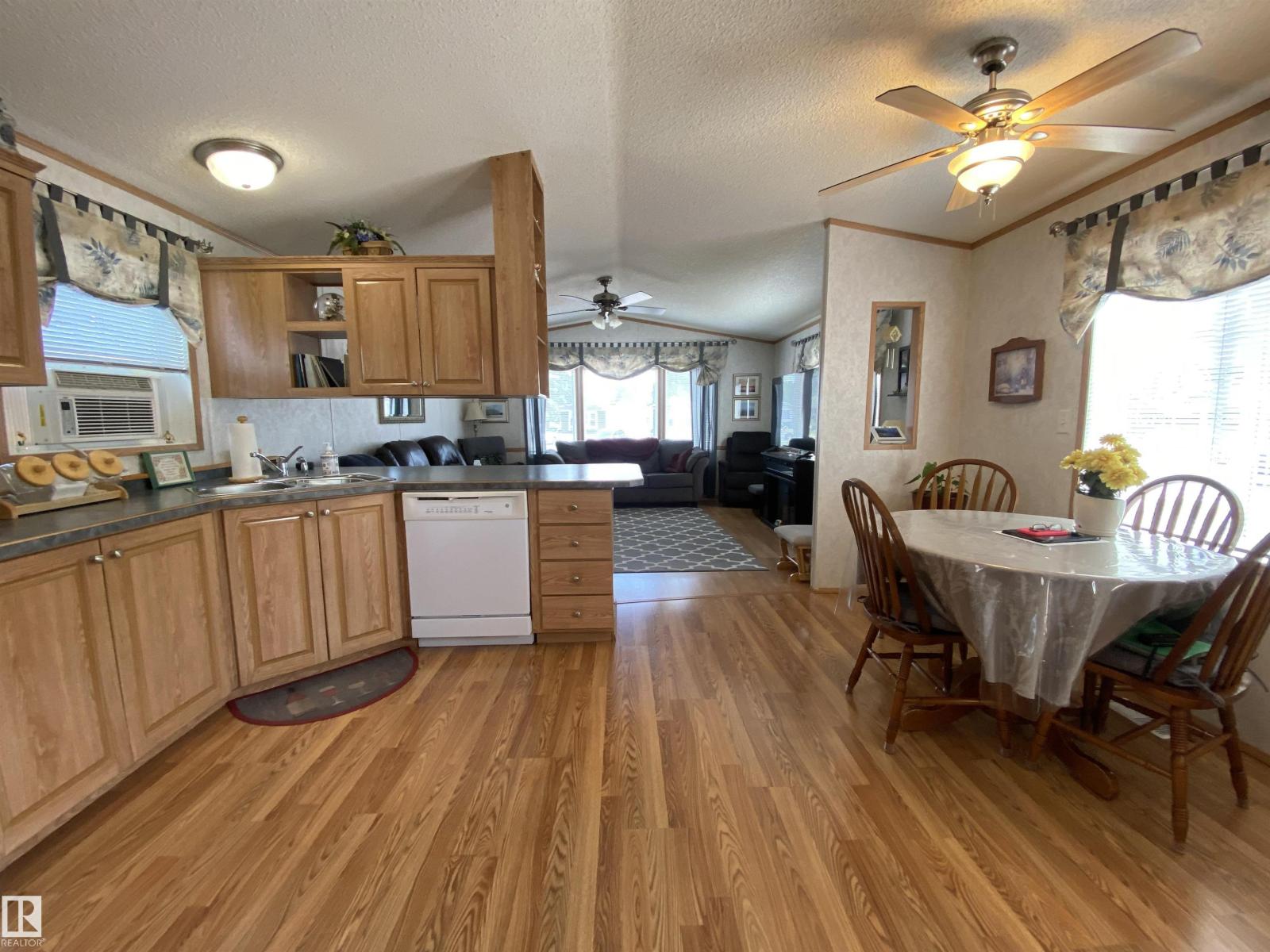 320 Evergreen PA NW - 13