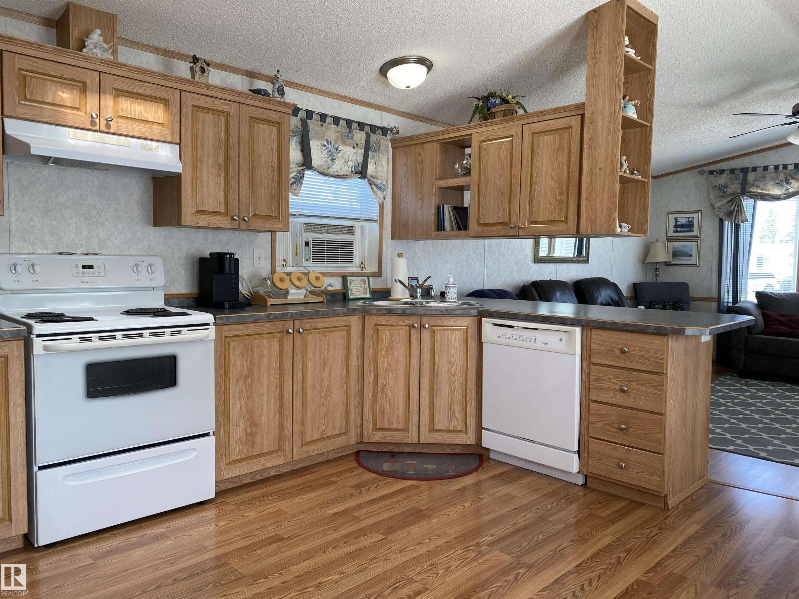 320 Evergreen PA NW - 7