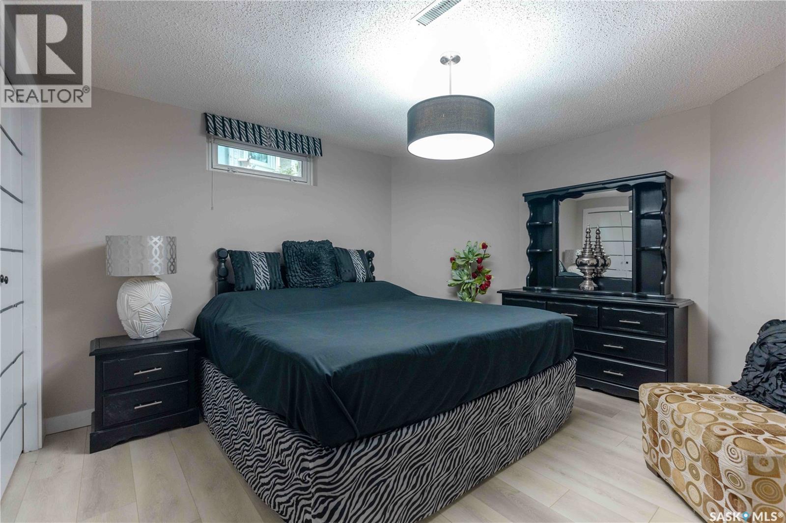 206 Braemar BAY — photo 29