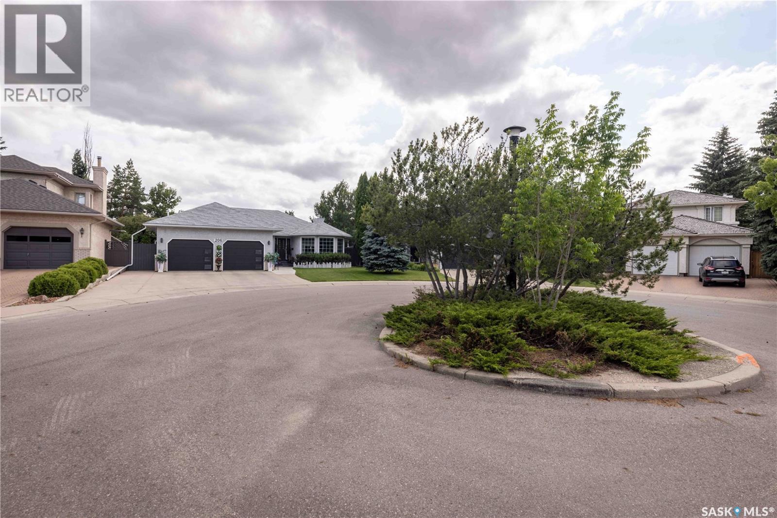 206 Braemar BAY — photo 37