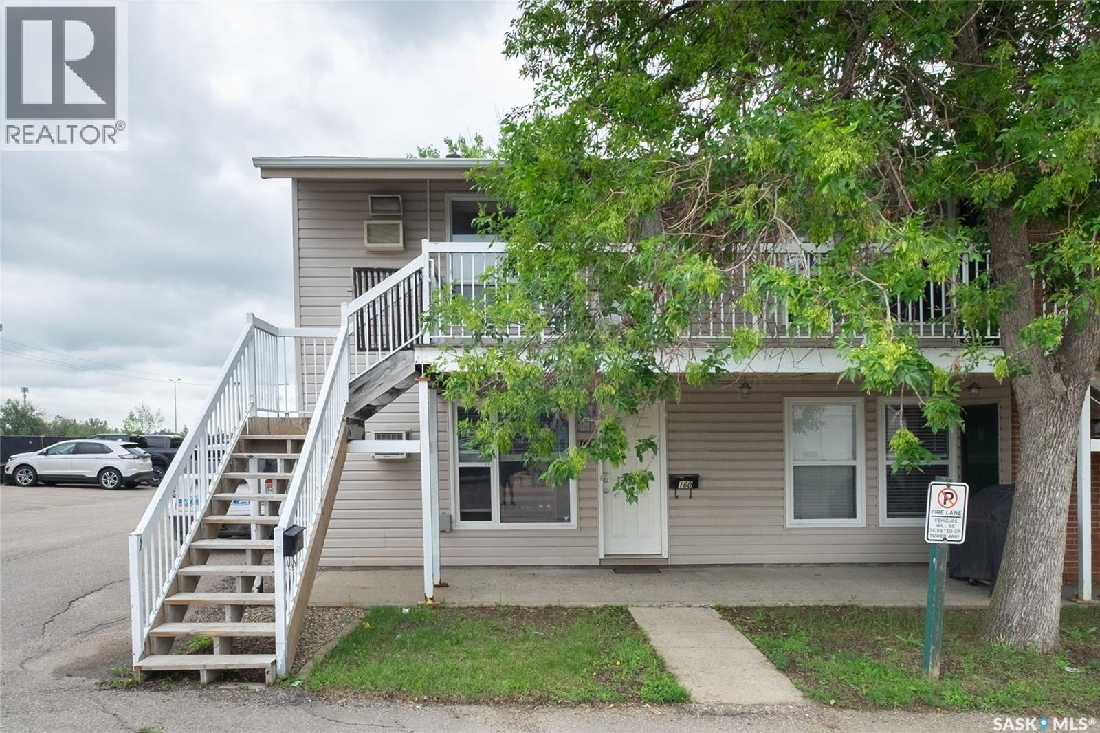 #162 160 Gore PLACE - 1