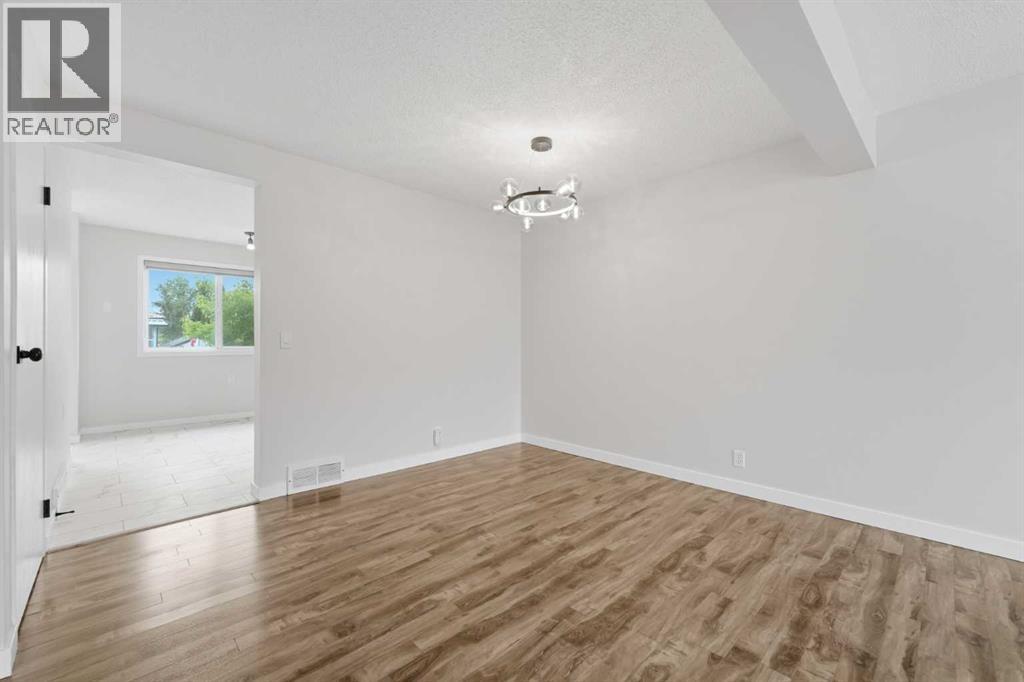 36 Falconer Terrace NE - 7