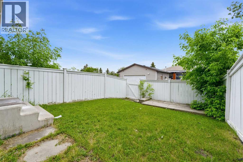 36 Falconer Terrace NE - 23