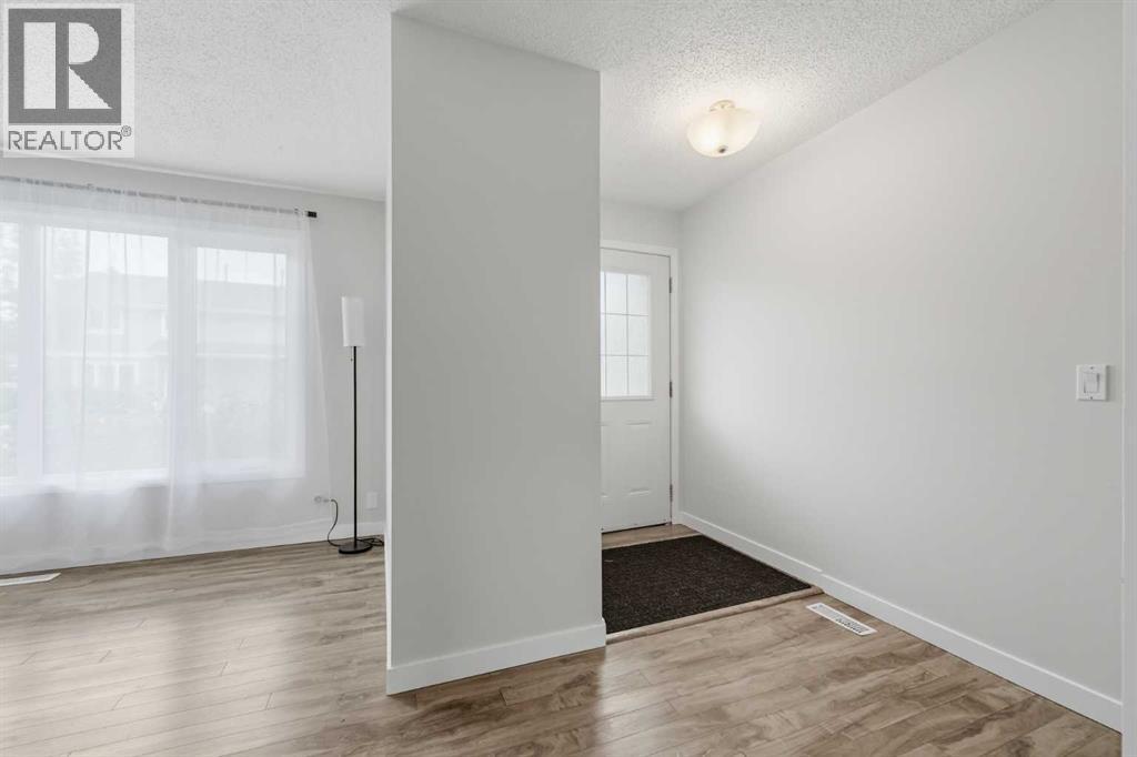 36 Falconer Terrace NE - 10