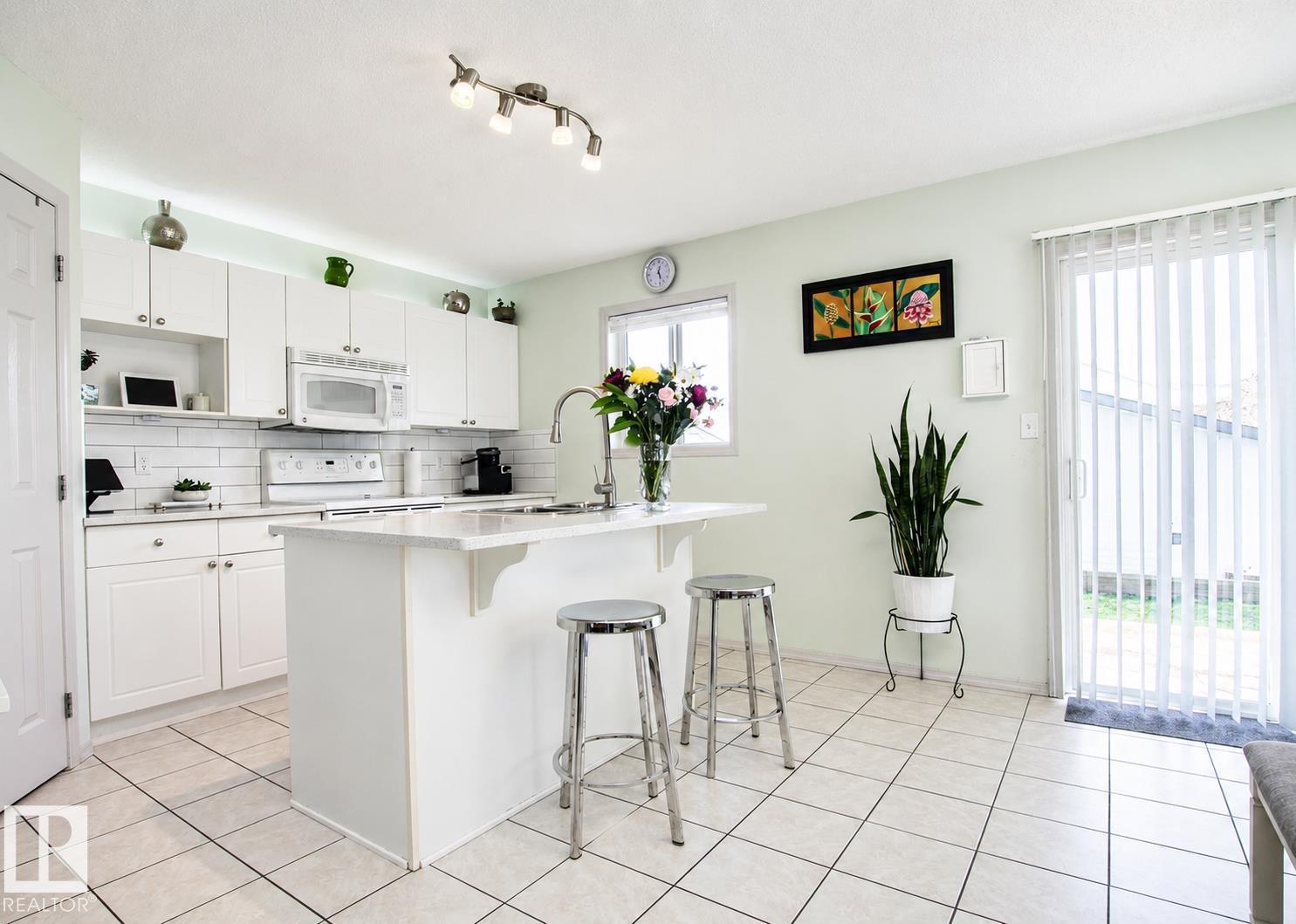 17311 90 ST NW - 11