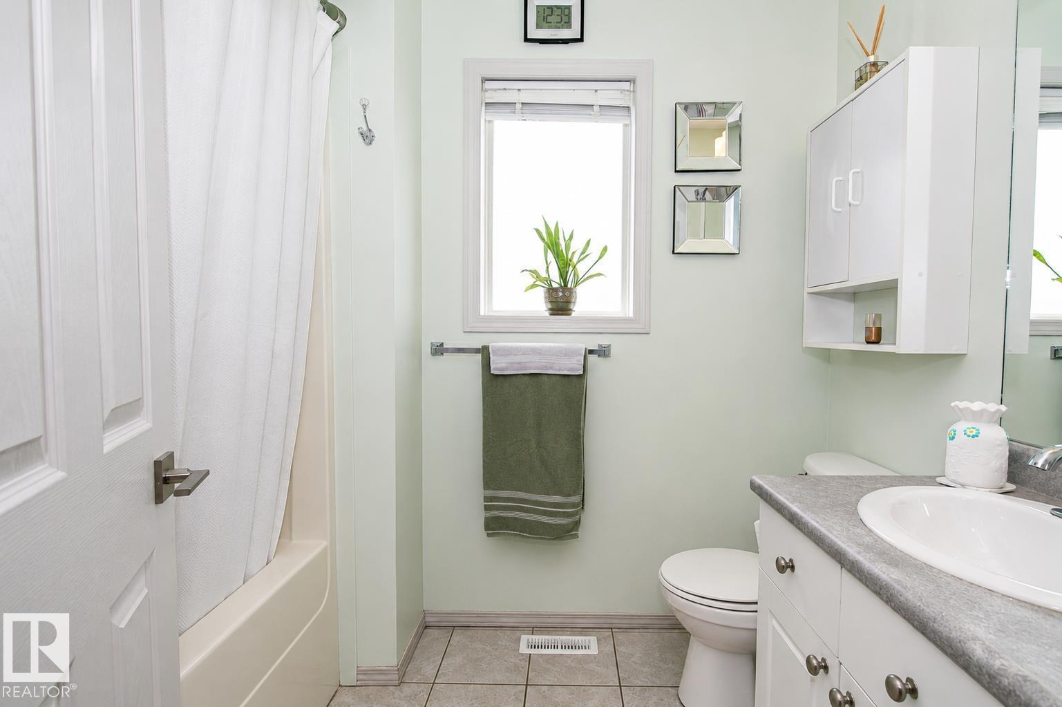 17311 90 ST NW - 16