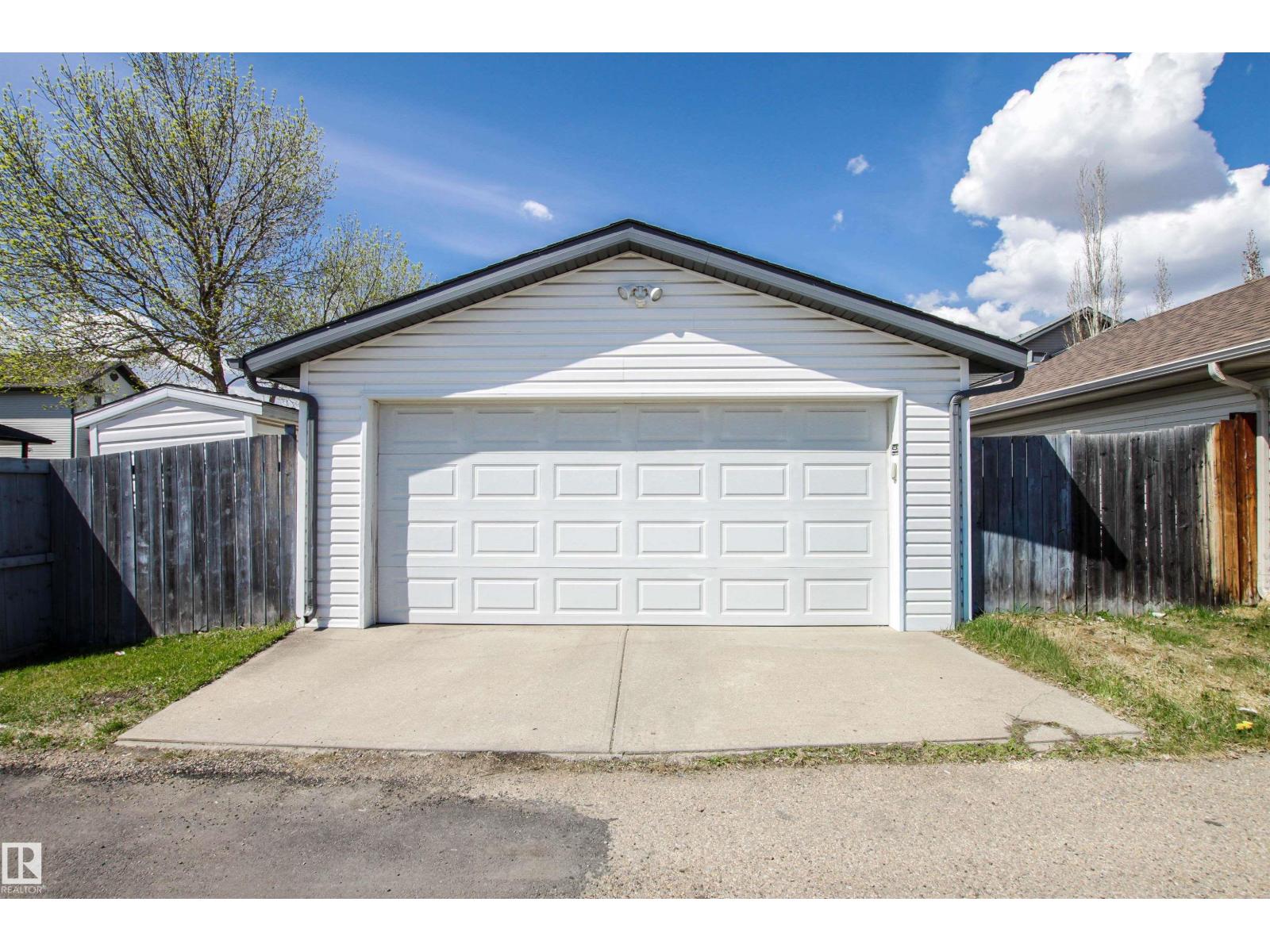 17311 90 ST NW - 30