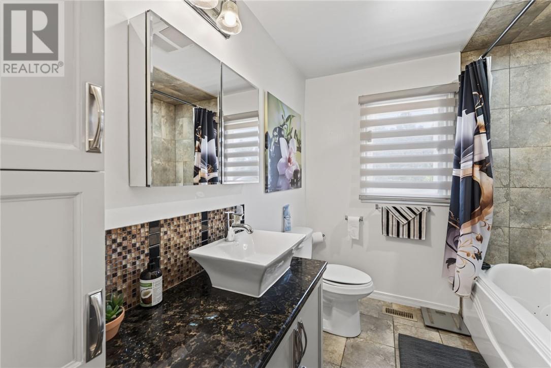1640 Gravel Drive - 32