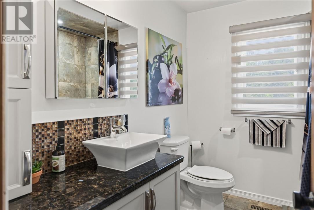 1640 Gravel Drive - 33