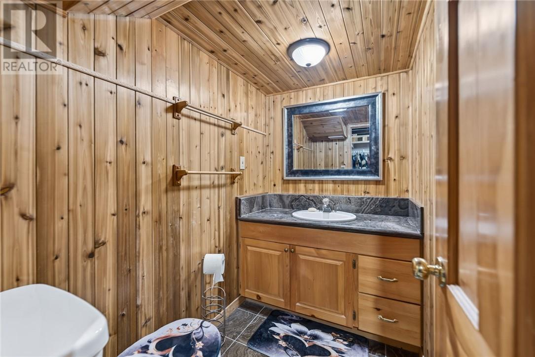 1640 Gravel Drive - 42