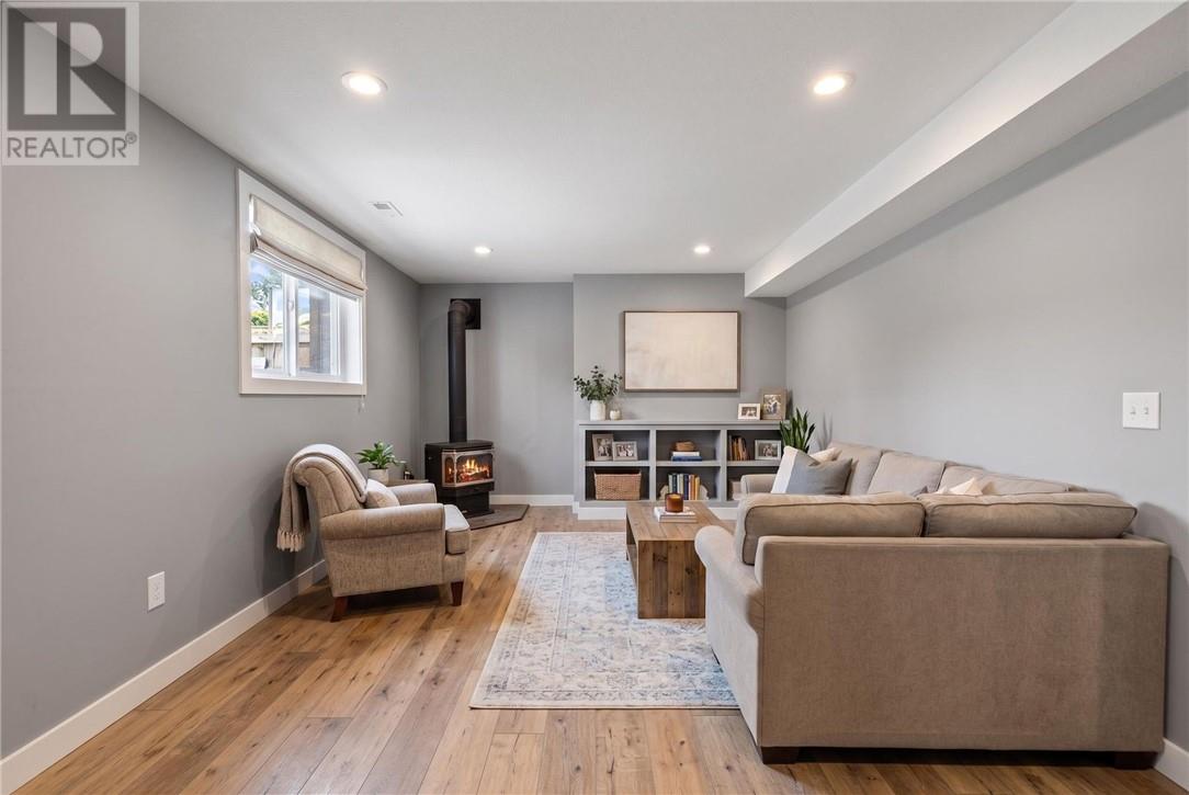 1640 Gravel Drive - 44