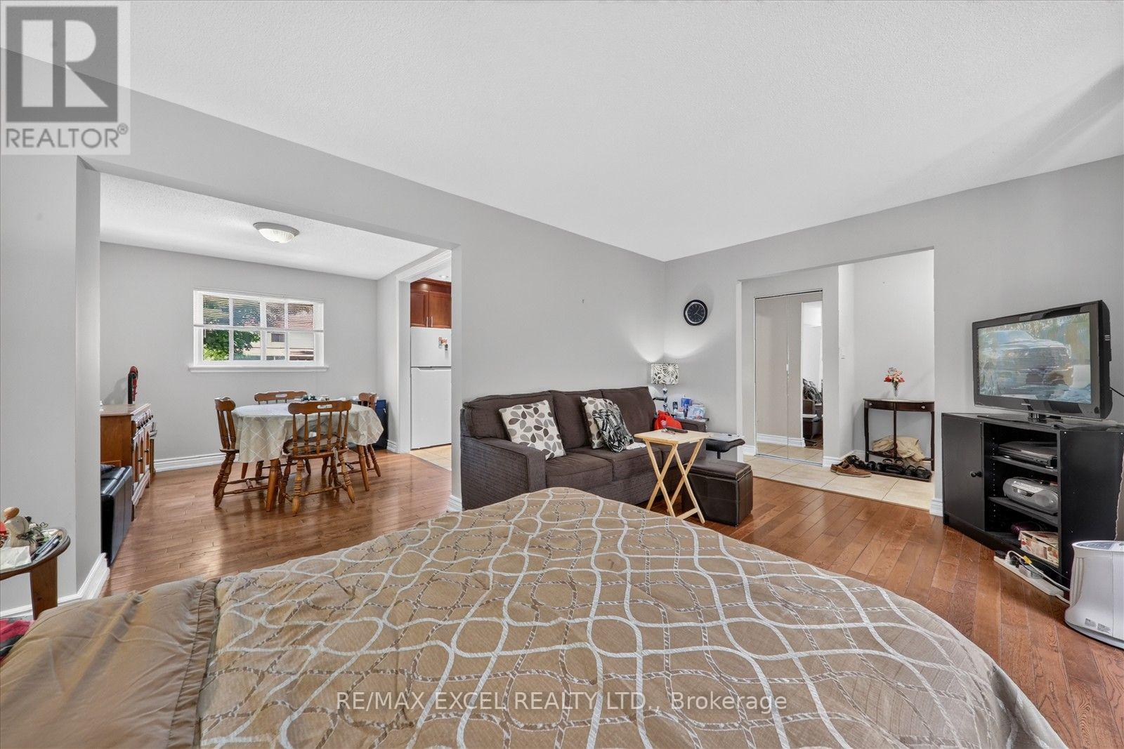 26 LIGHTHALL CRESCENT - 10