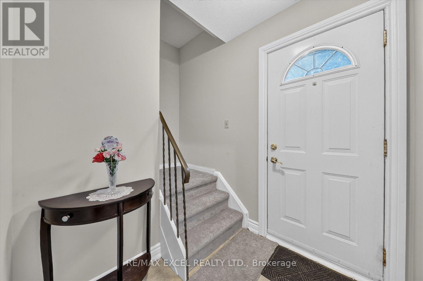 26 LIGHTHALL CRESCENT - 7