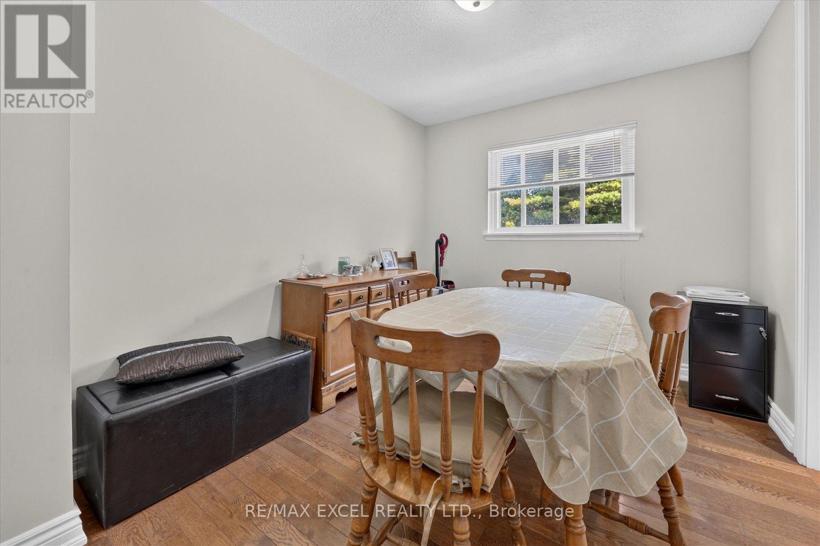 26 LIGHTHALL CRESCENT - 11