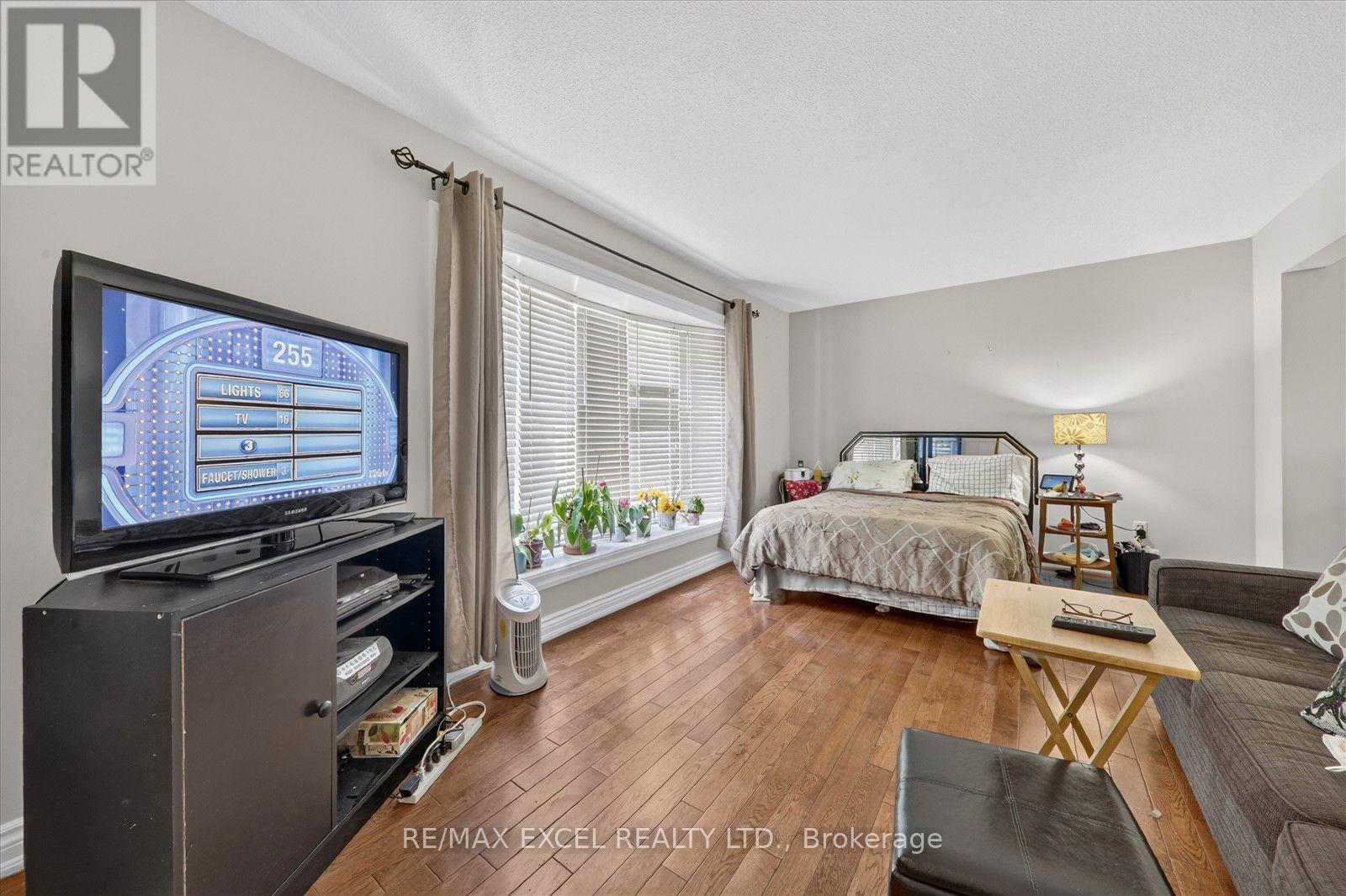 26 LIGHTHALL CRESCENT - 8