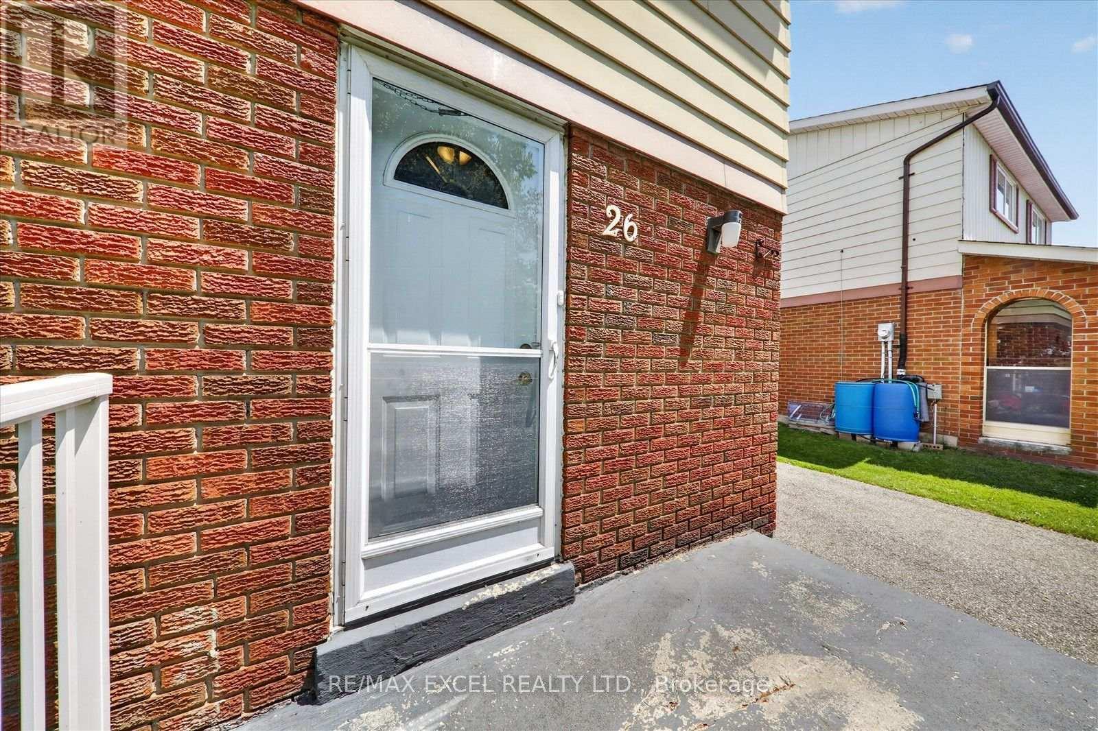 26 LIGHTHALL CRESCENT - 3