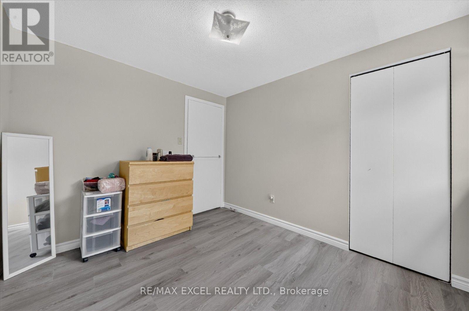 26 LIGHTHALL CRESCENT - 16