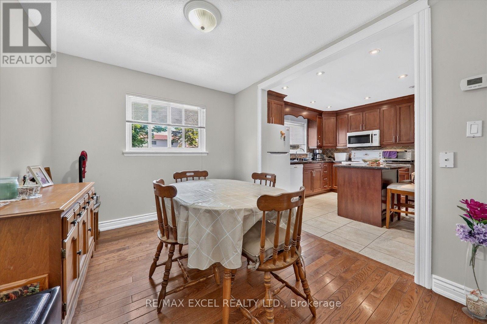 26 LIGHTHALL CRESCENT - 4