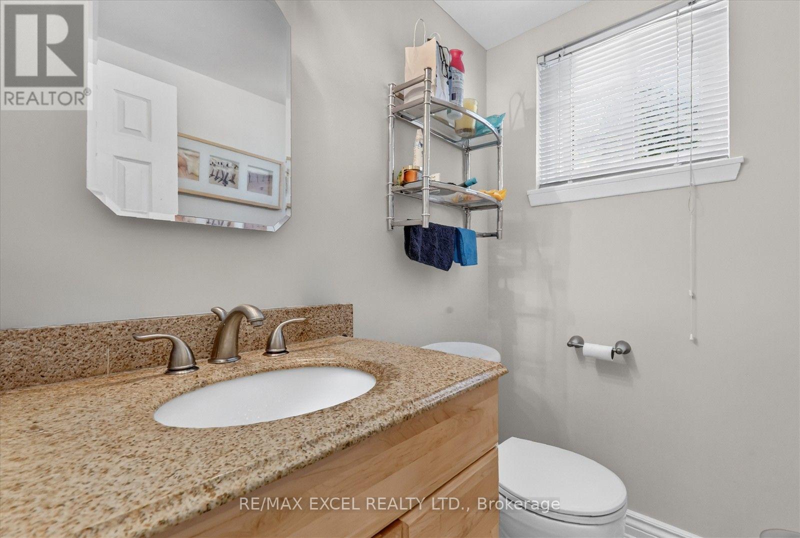 26 LIGHTHALL CRESCENT - 12