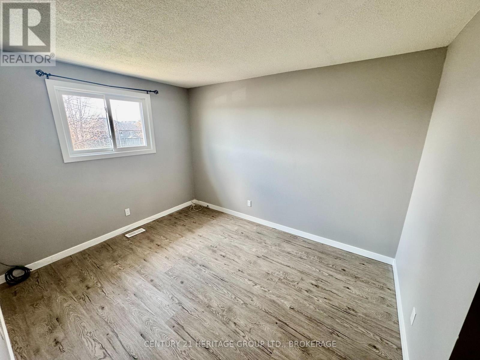 356 OWENS CRESCENT - 13