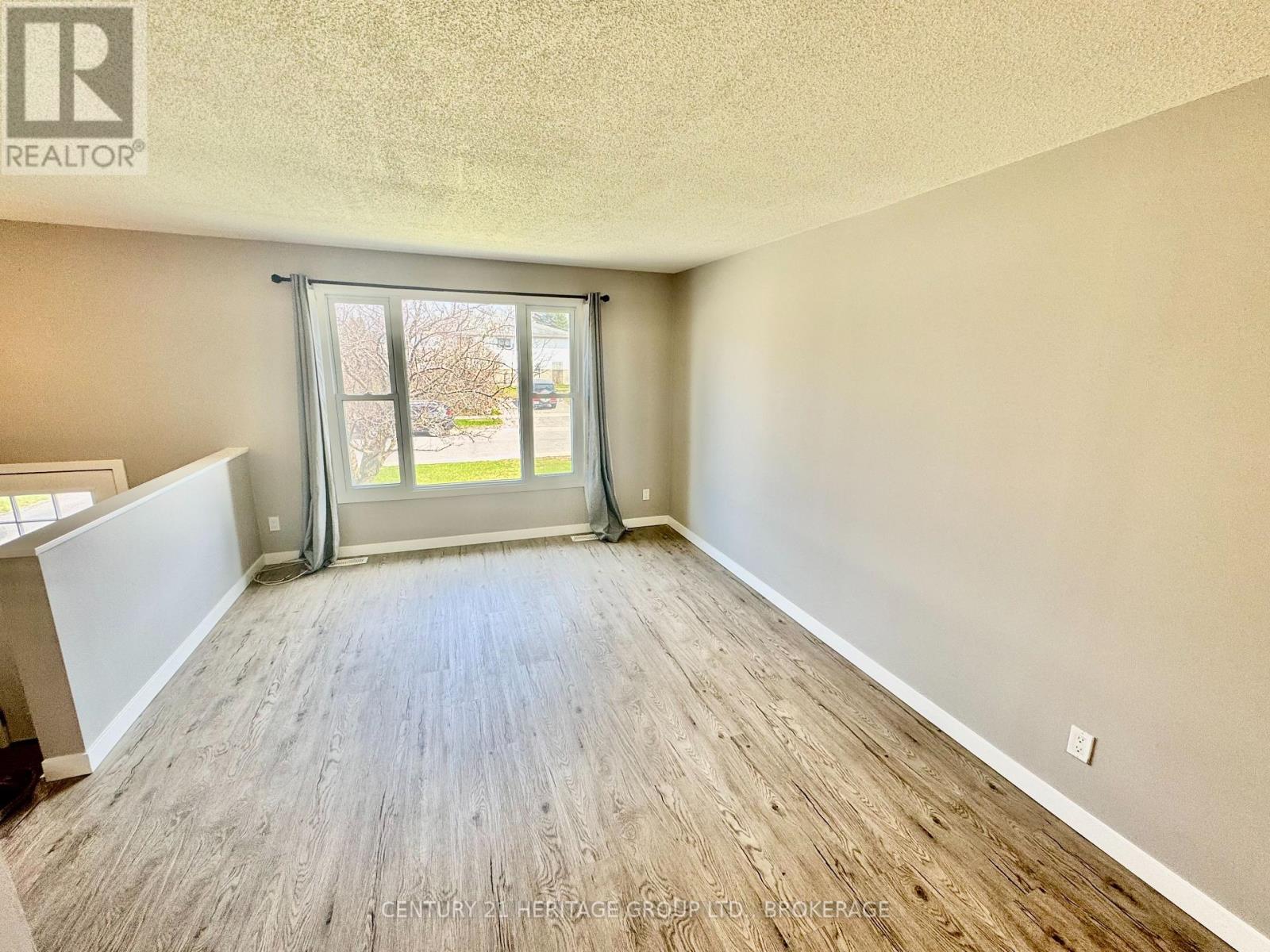 356 OWENS CRESCENT - 6