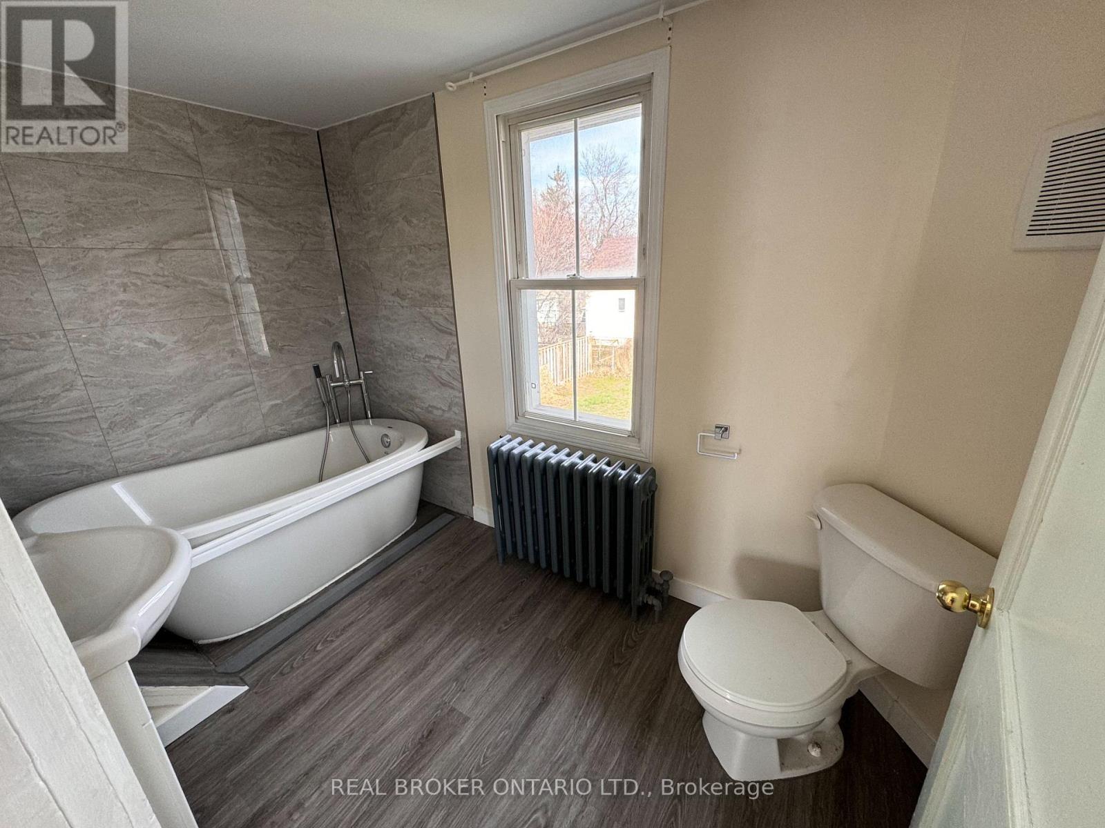 426 PHIPPS STREET - 32