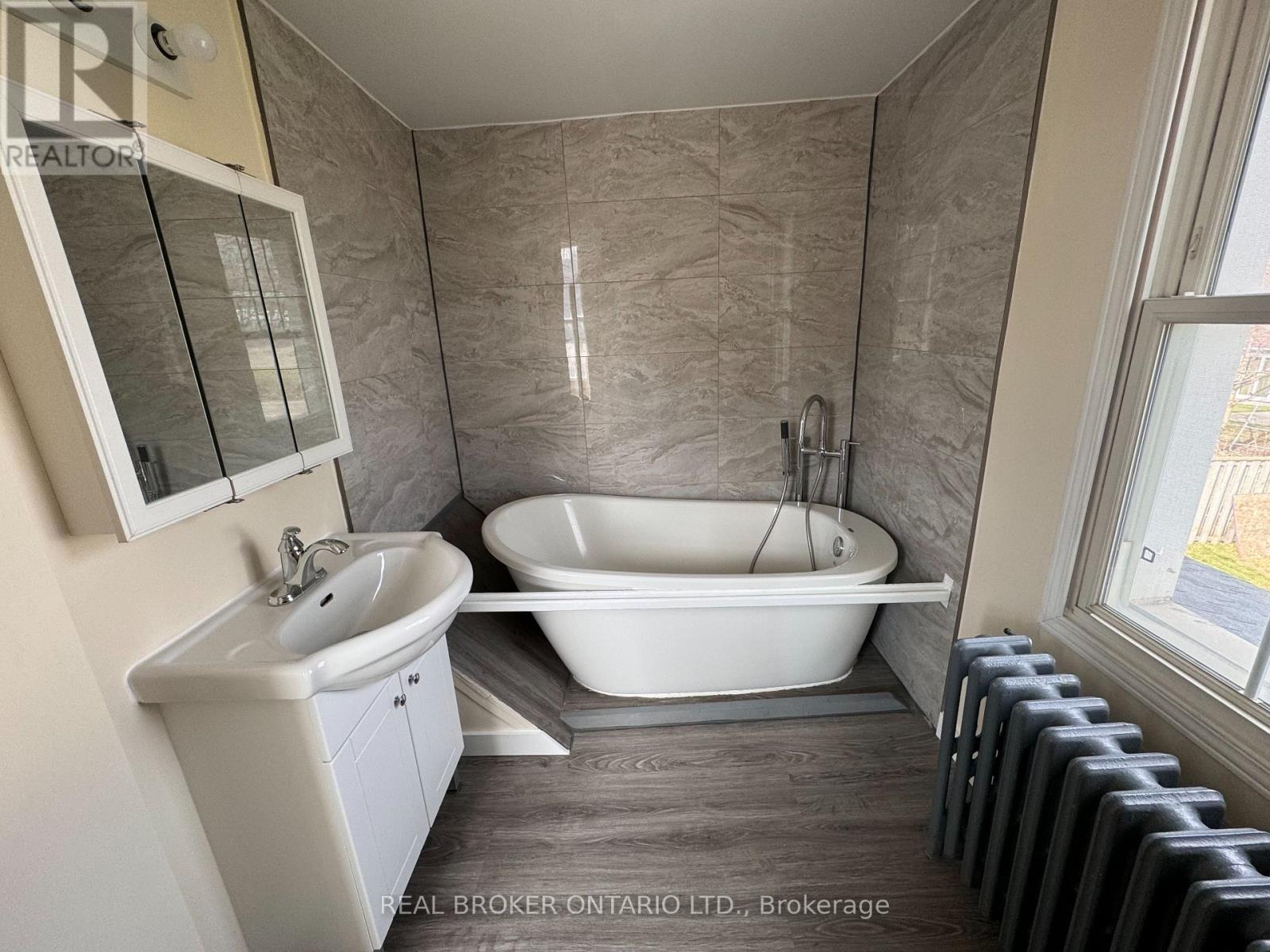 426 PHIPPS STREET - 31