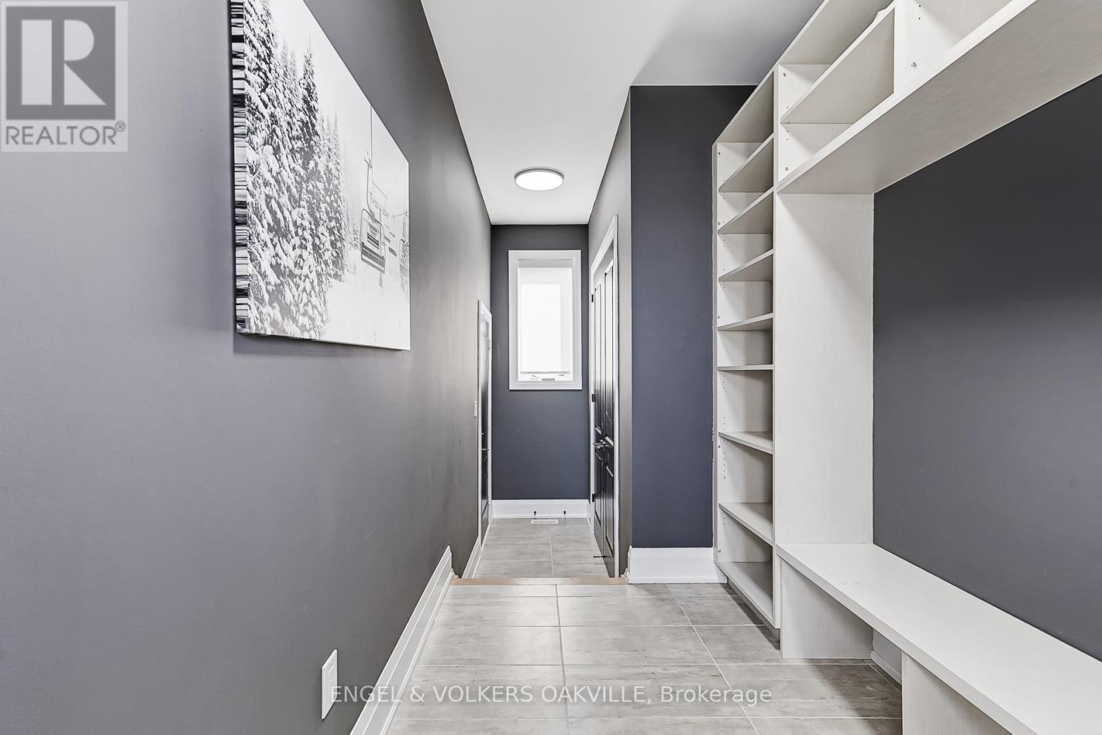 117 STONELEIGH DRIVE - 37