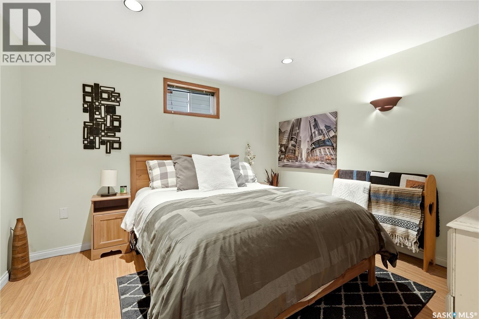 2775 Rothwell STREET - 27