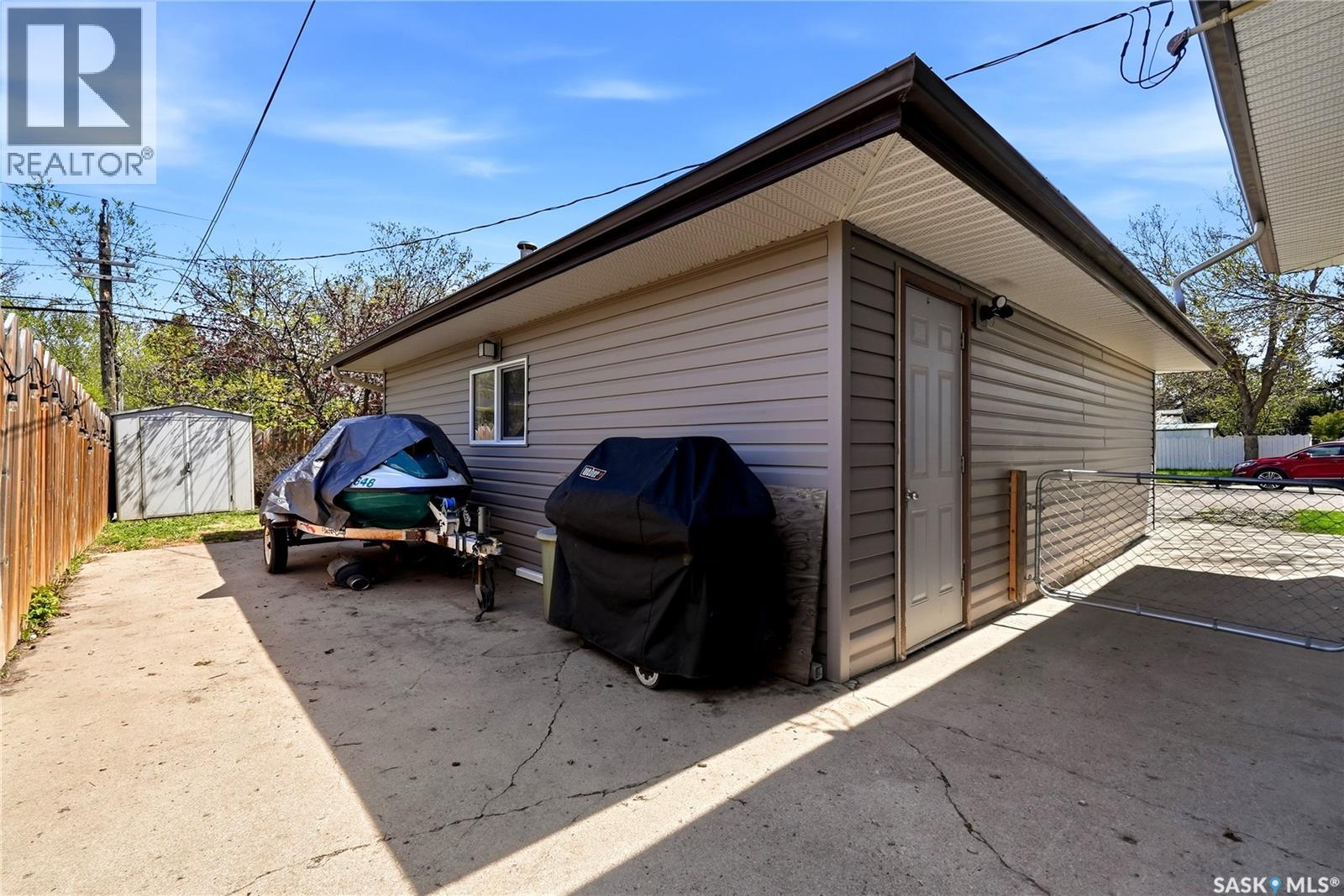 2775 Rothwell STREET - 34
