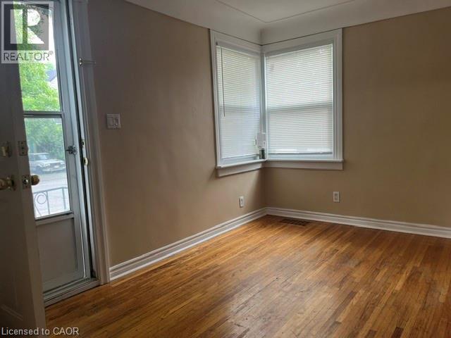 21 WEST Street - 18