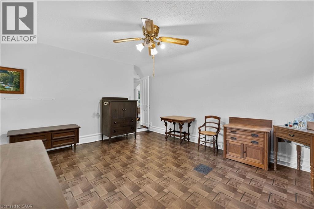 1629 GREGORY Road - 30