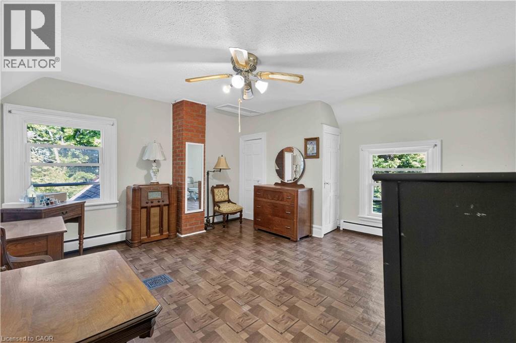 1629 GREGORY Road - Image 33